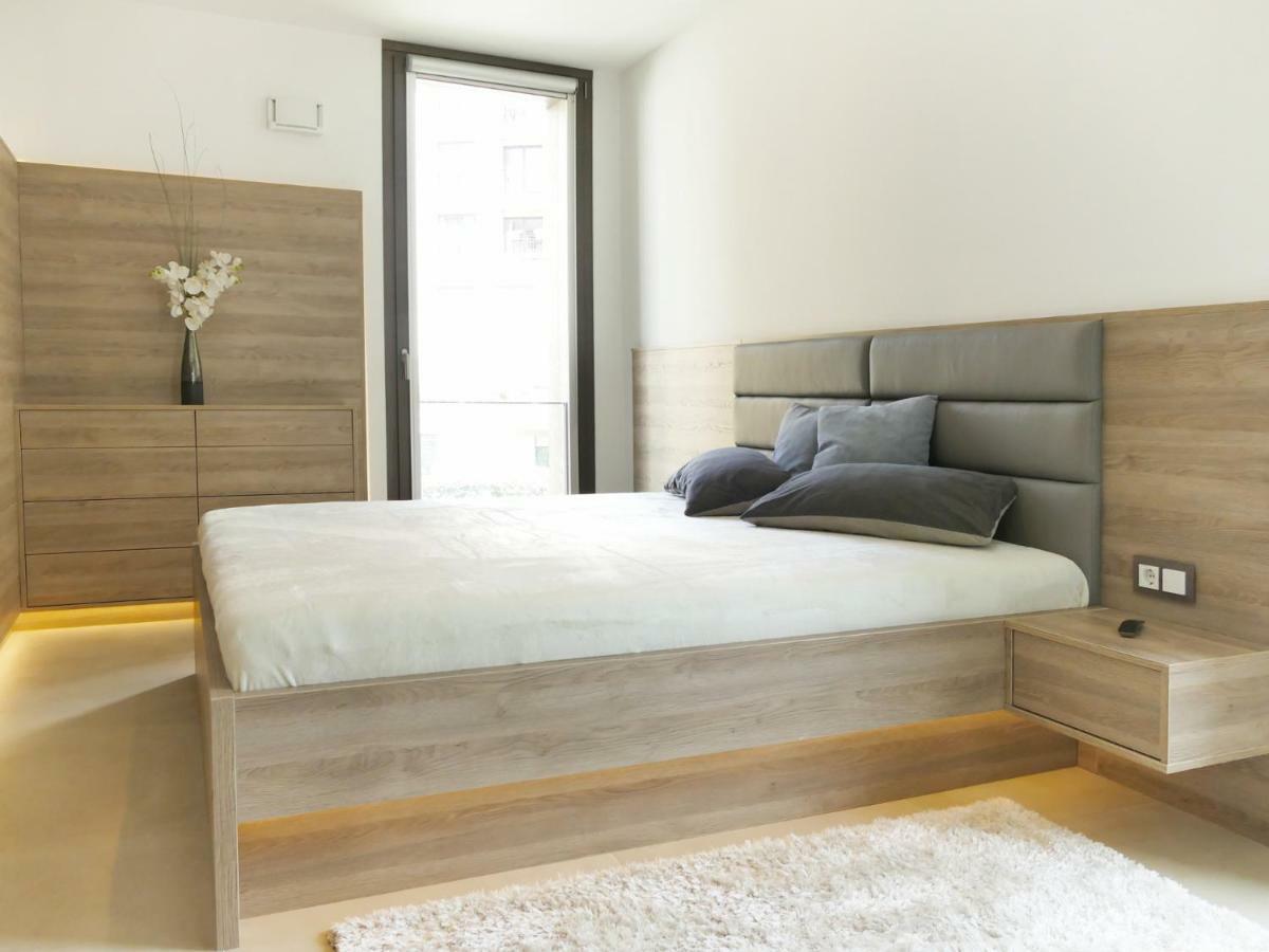 Grosses Apartment Im Zentrum Von Dresden, 2 Schlafzimmer, 2 Baeder, Balkon エクステリア 写真
