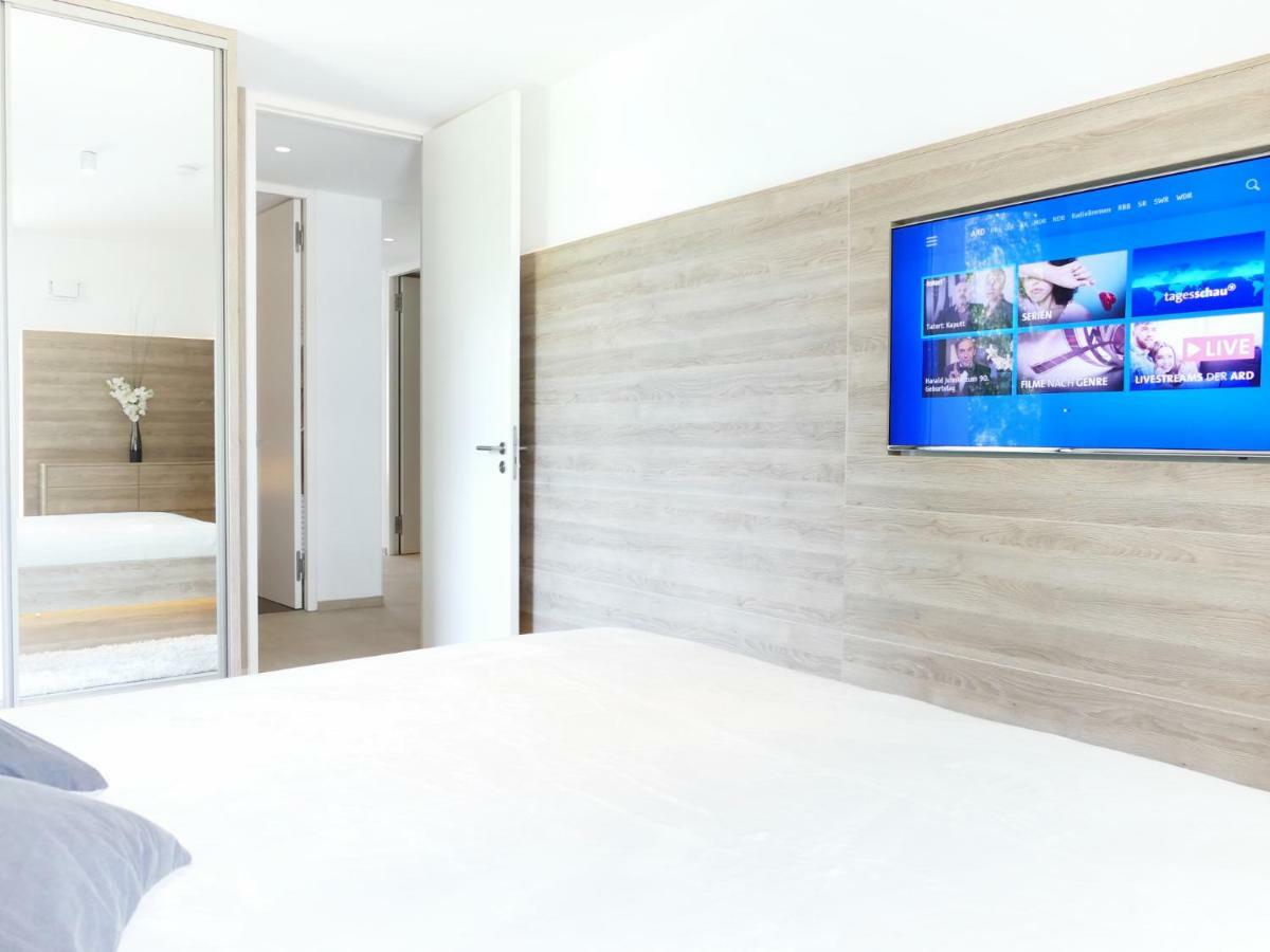 Grosses Apartment Im Zentrum Von Dresden, 2 Schlafzimmer, 2 Baeder, Balkon エクステリア 写真